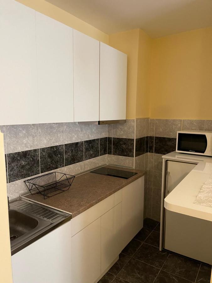 Trident Apartments 2 Ni Екстериор снимка