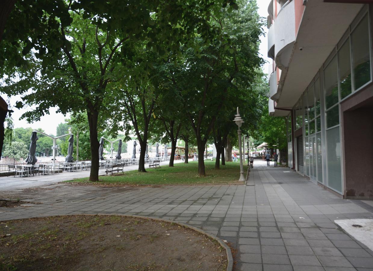 Trident Apartments 2 Ni Екстериор снимка