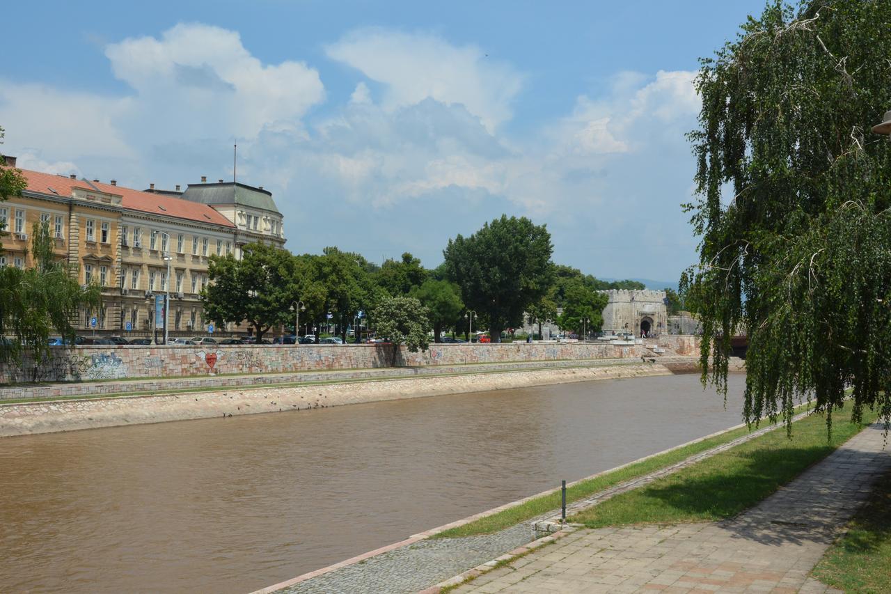 Trident Apartments 2 Ni Екстериор снимка